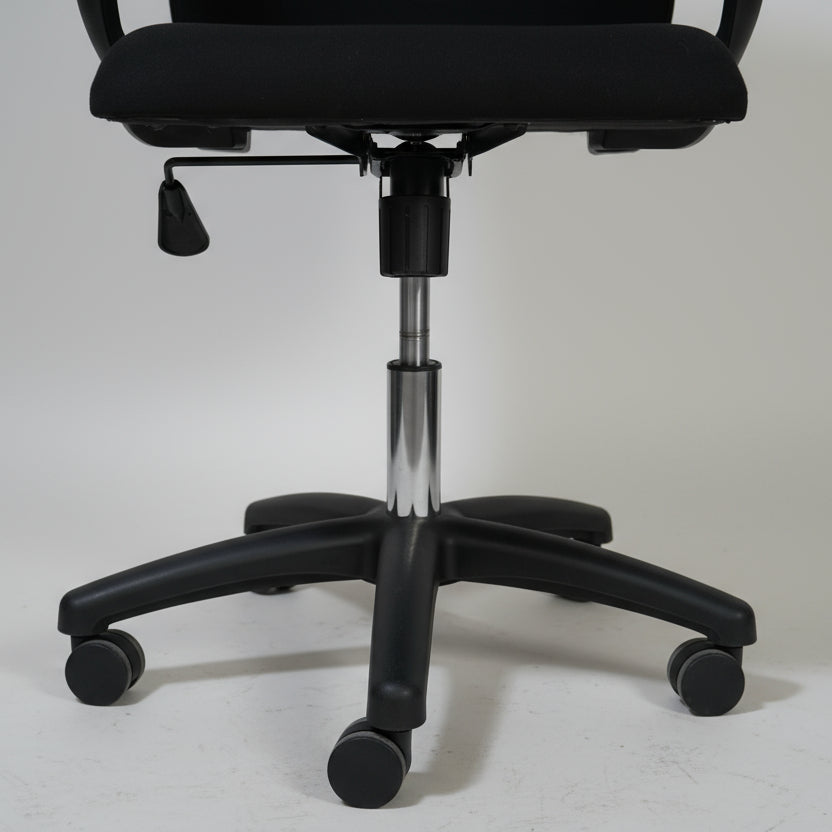 🪑 كرسي المكتب العصري – راحة وأناقة في كل جلسة