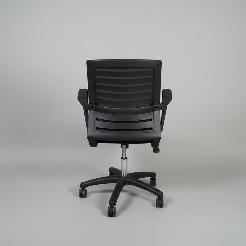 🪑 كرسي المكتب العصري – راحة وأناقة في كل جلسة