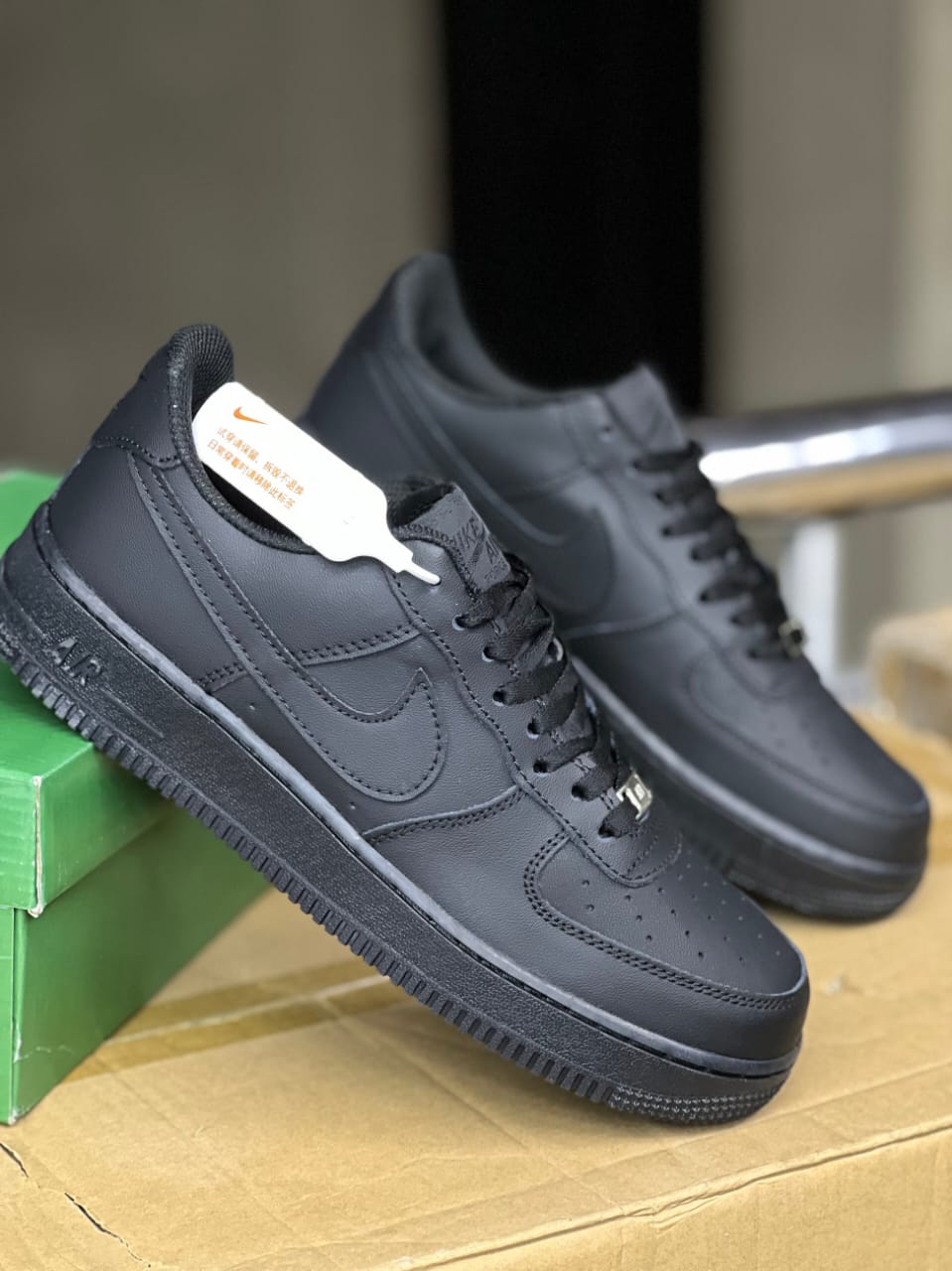 👟 Air Force 1 – الأسطورة التي لا تموت