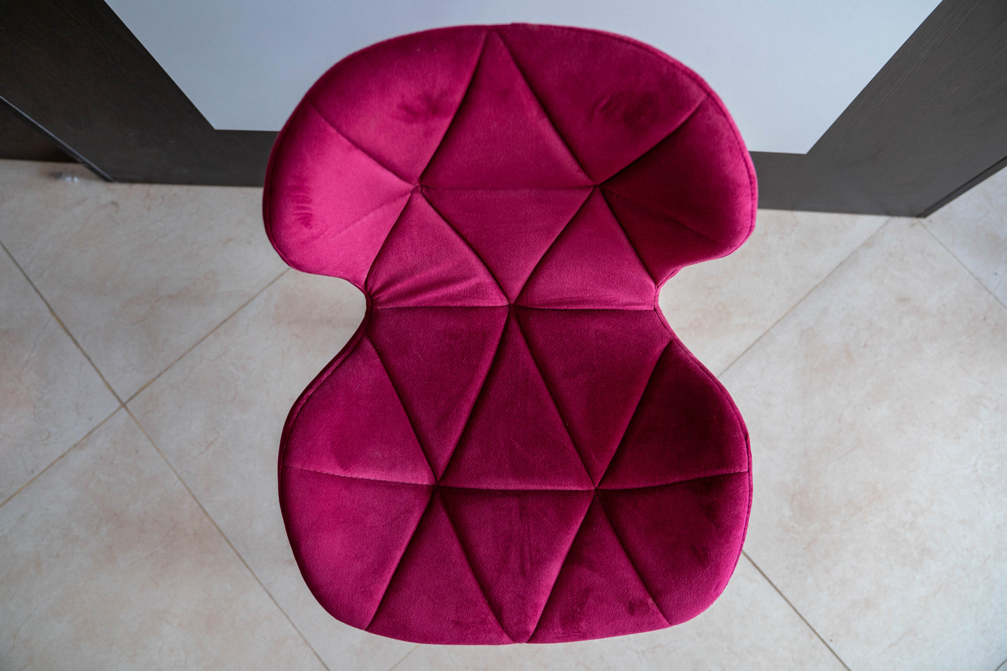 ⭐ أضف لمسة من الفخامة والراحة إلى منزلك أو مكتبك ⭐